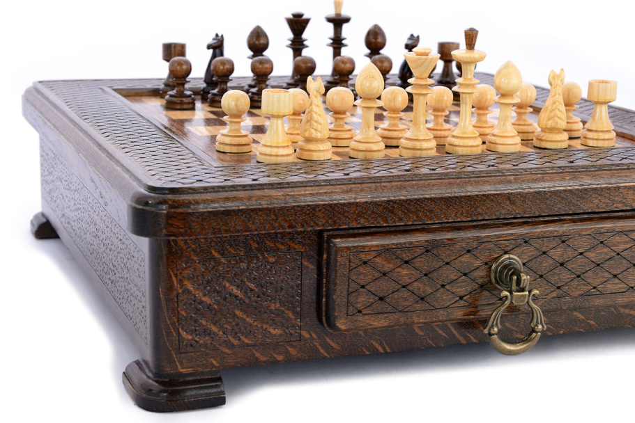 Шахматы резные в ларце "Доблесть" 40, Harutyunyan купить в Санкт-Петербурге