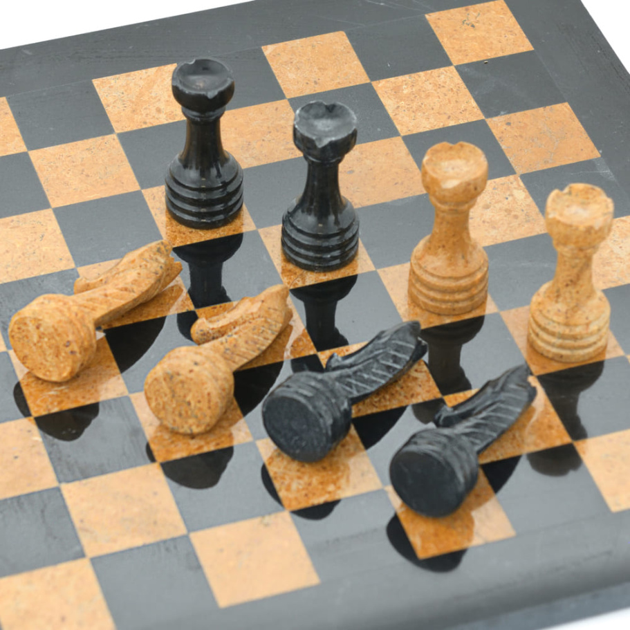 Шахматы из камня "Илион" мрамор и ракушечник 30 купить в Санкт-Петербурге